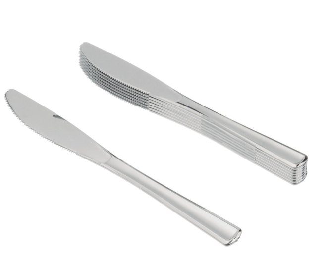CUCHILLOS PLASTICO PLATEADOS- 12 UND GLAM